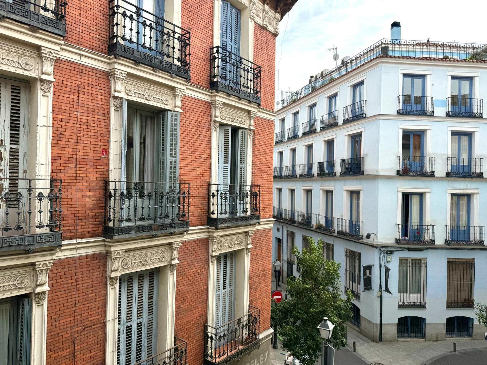 Cavabajasuites Madrid Esterno foto