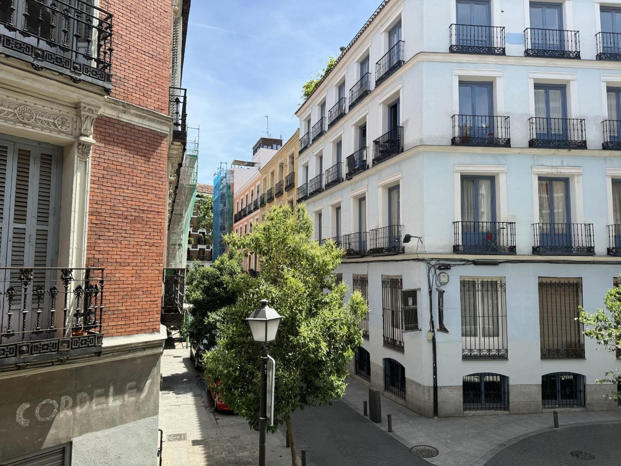 Cavabajasuites Madrid Esterno foto